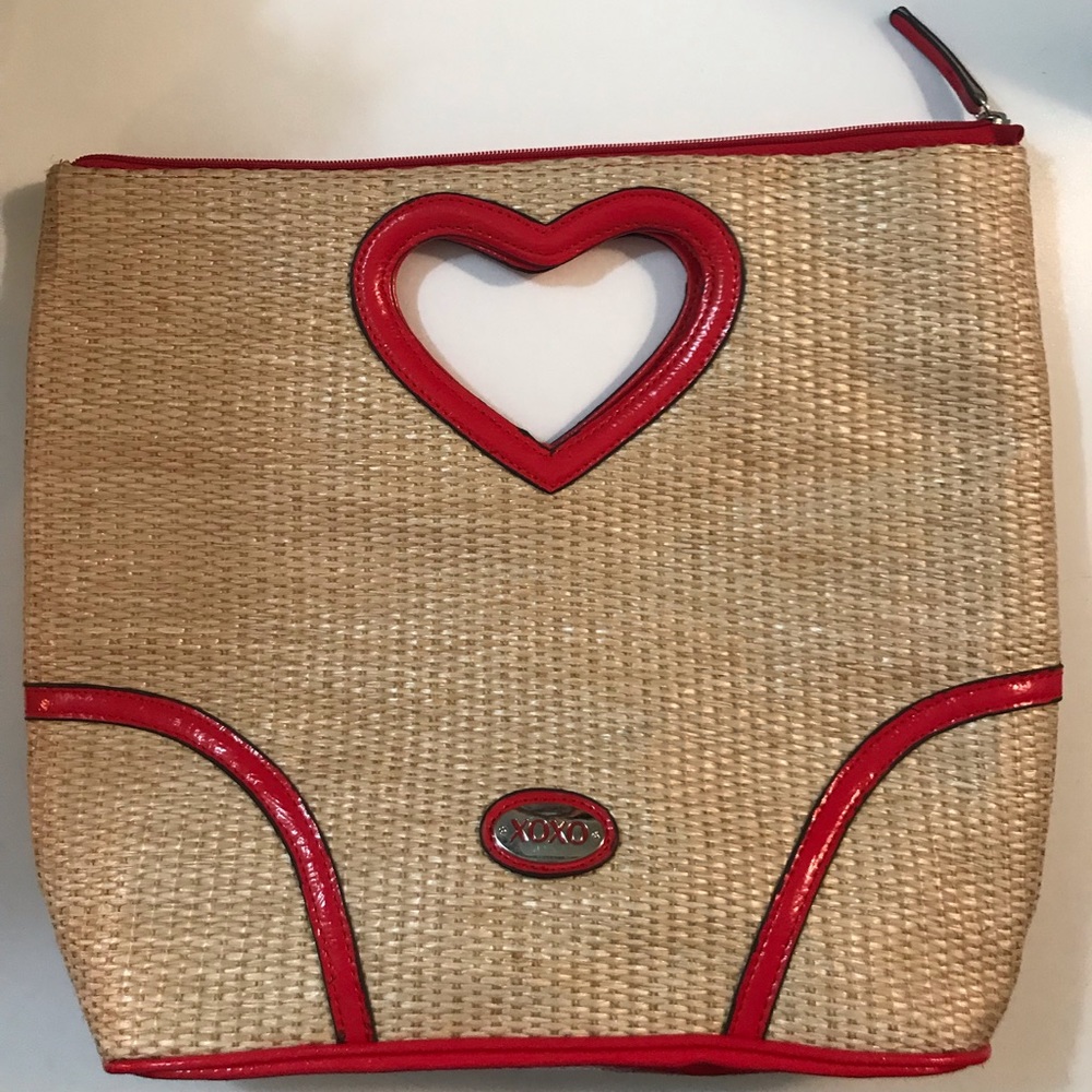 XOXO purse! - Picture 1 of 6